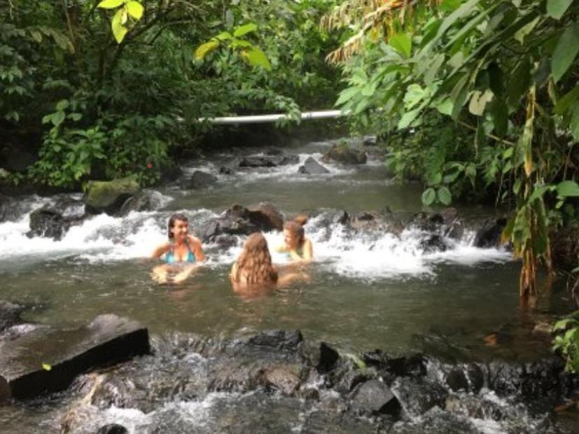Bungalow Batsu La Fortuna Szoba fotó